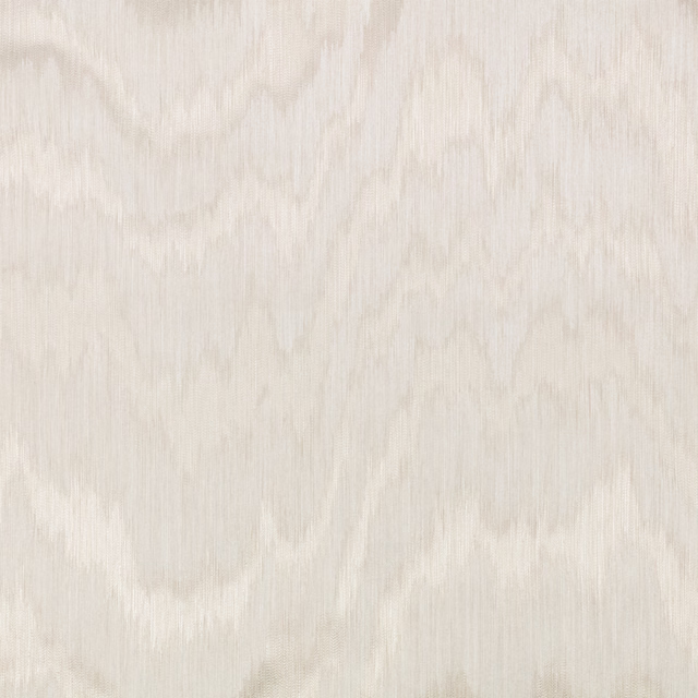 Pale cream wallpaper with soft vertical striations and cloudy abstract tonal movement