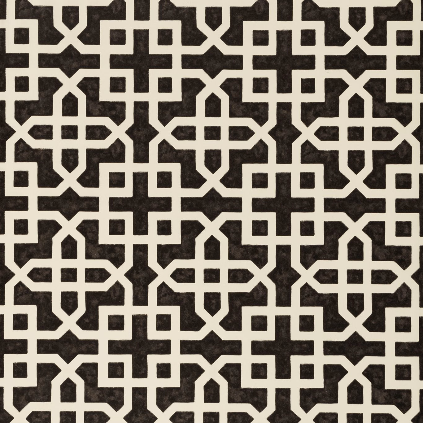 Ebony wallpaper with an ivory interlocking geometric lattice and crisp square motifs