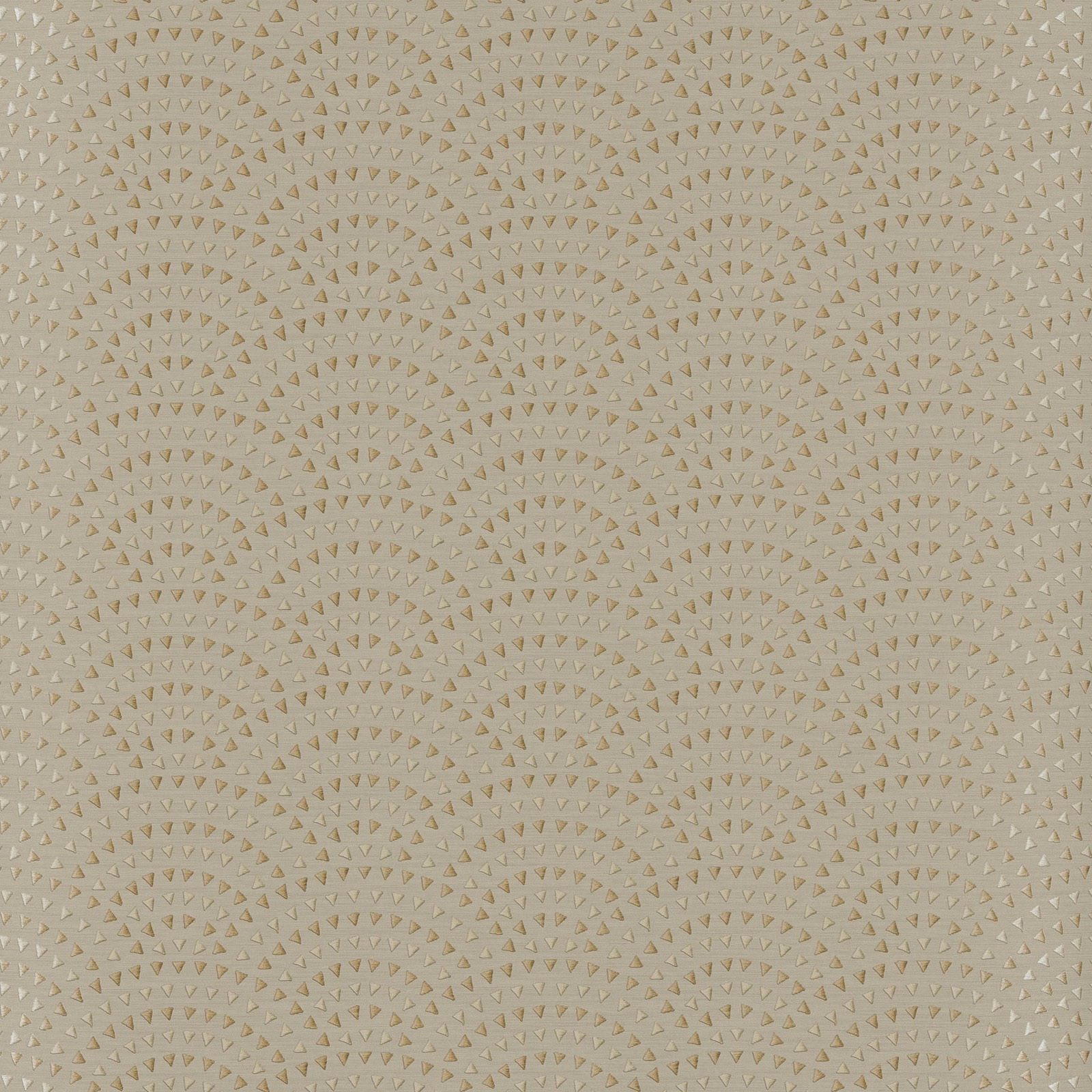 Oyster taupe wallpaper with tiny sandy triangular motifs in softly waving vertical bands