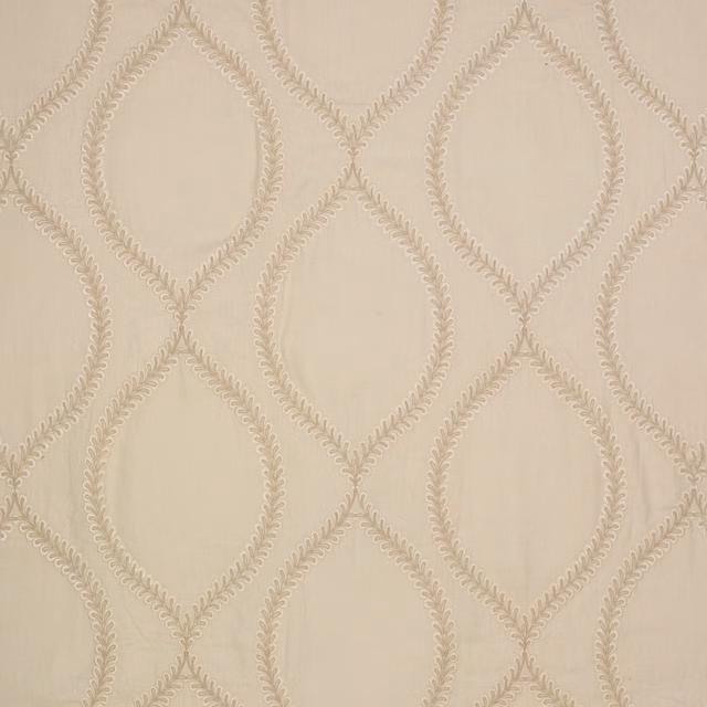 Ivory linen-blend fabric with large oval trellis and leaf-edged outline