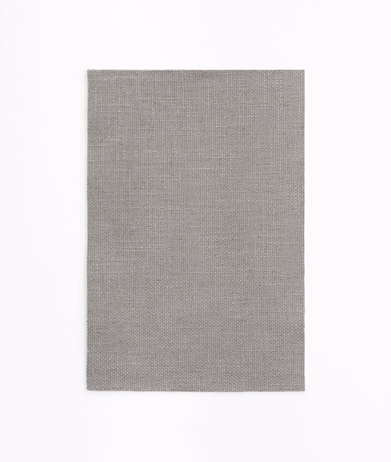 Close view of Dedar Flair Argento’s fine silver-grey plain weave
