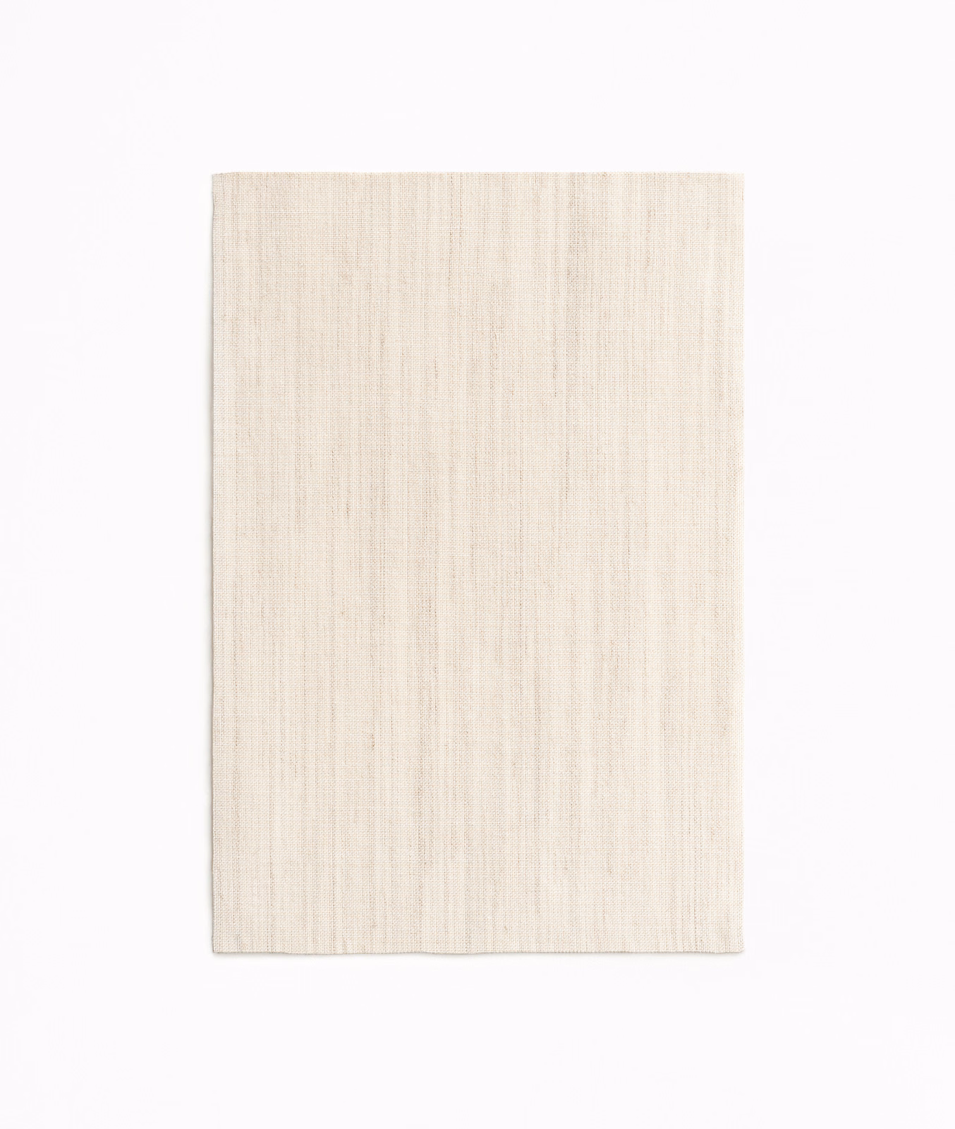 Pale ivory Relè Lino swatch with fine, irregular vertical striations
