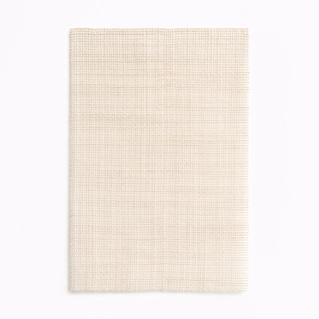 Pale ivory Retina Lino showing a tight, fine basket weave