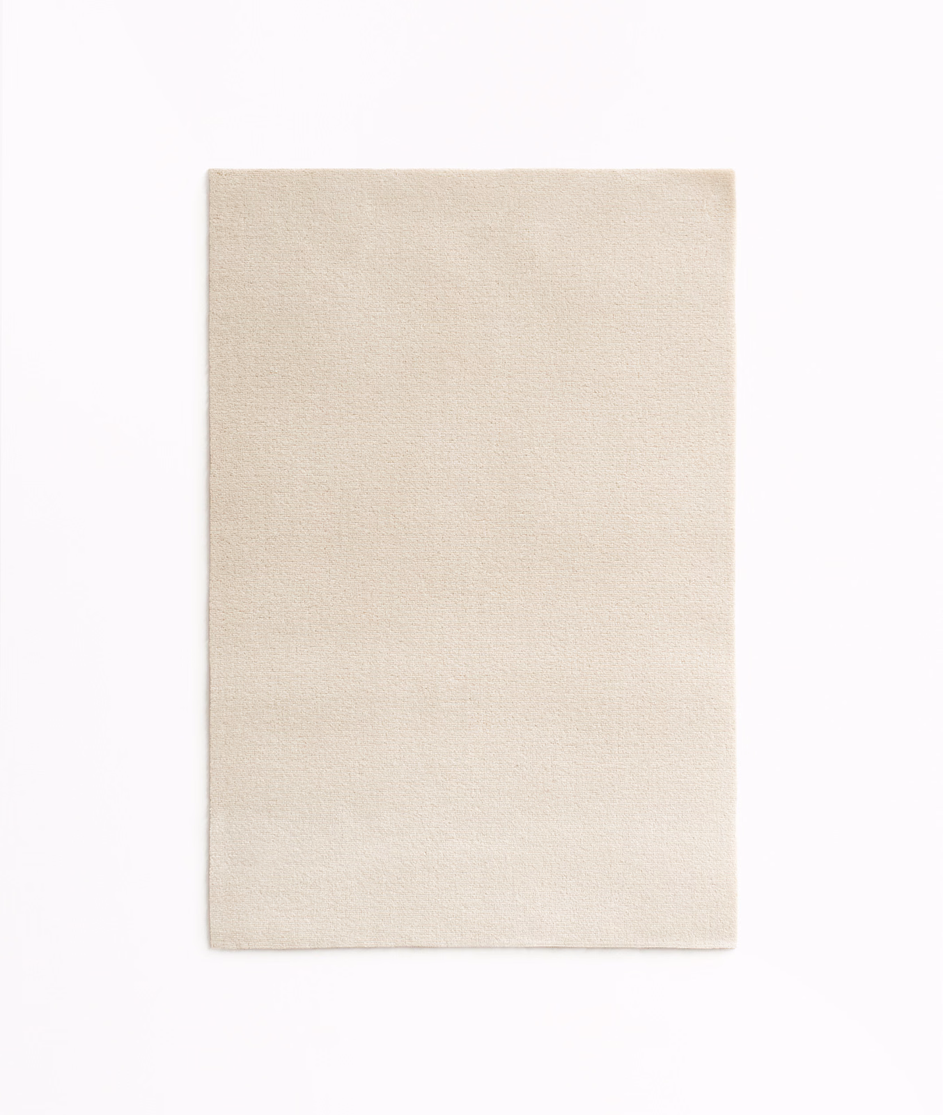 Pale champagne velvet swatch with a softly brushed, near-ivory surface