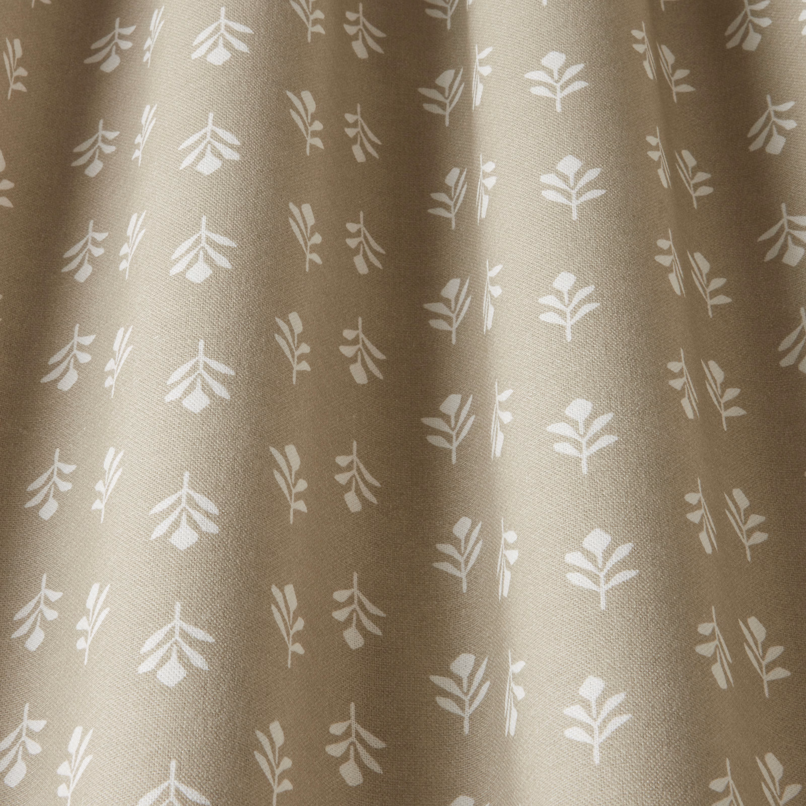Soft oat-beige cotton fabric with small ivory leaf-and-bud print
