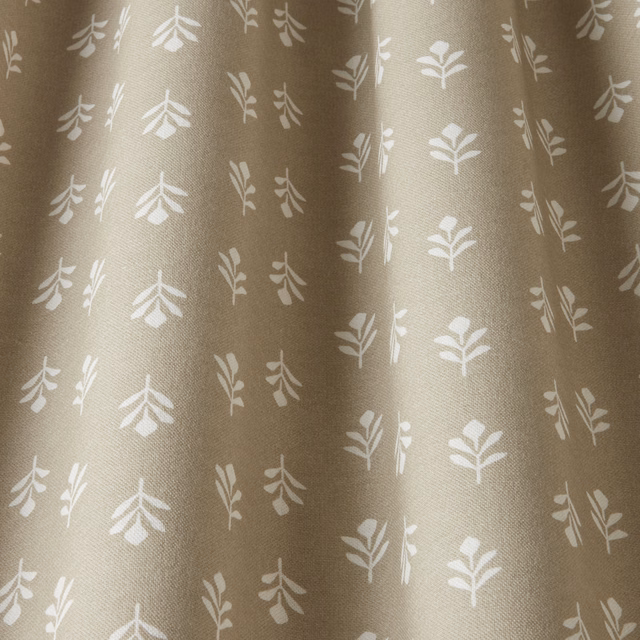 Soft oat-beige cotton fabric with small ivory leaf-and-bud print
