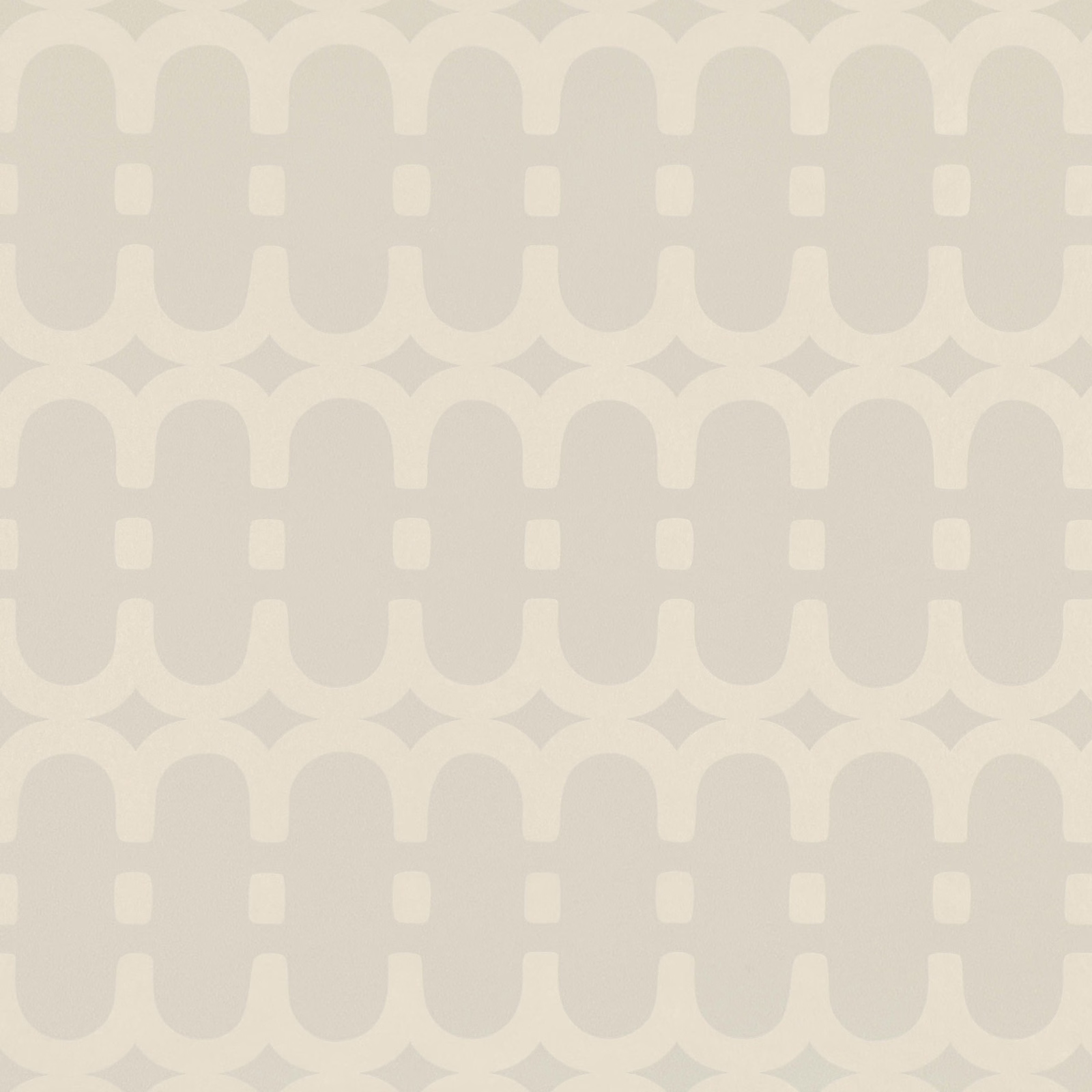 Pale pearl wallpaper with repeating greige loop links and tiny diamond details