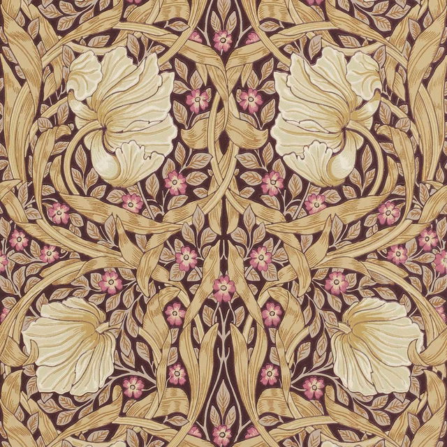 Fig ground with cream blooms, sisal vines and small pink flowers