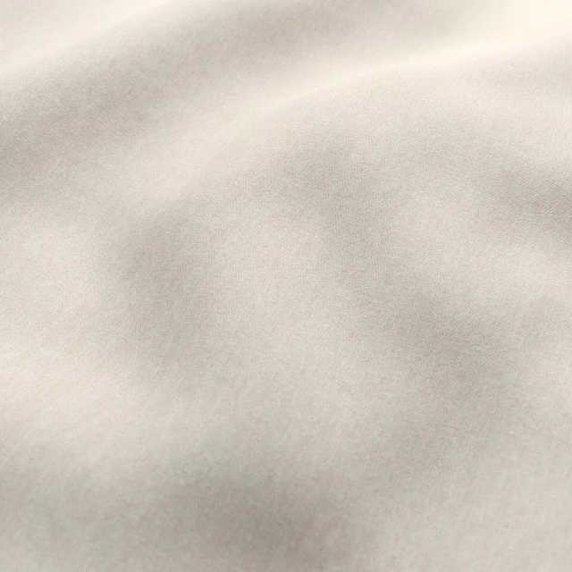 Pale warm-grey Bute textile with a finely woven, softly mottled surface
