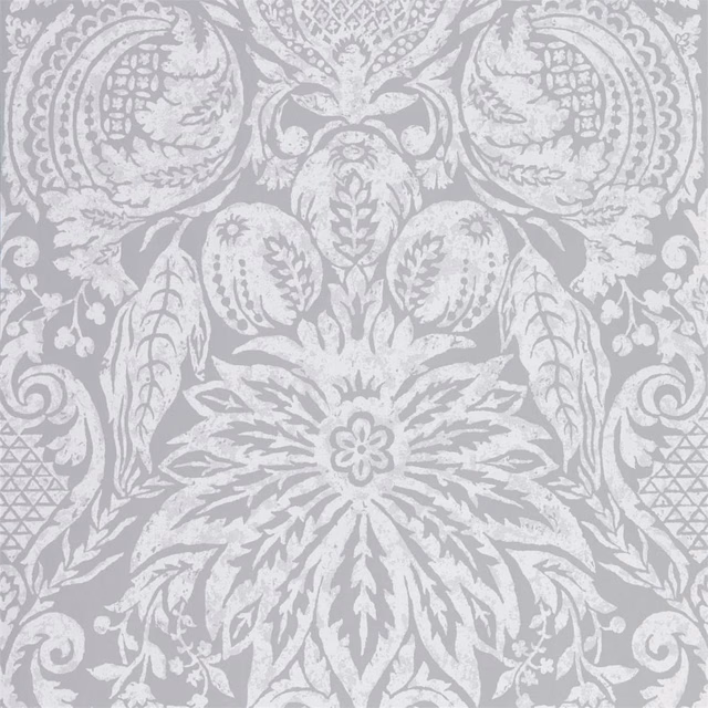 Cool dove-grey wallpaper with pale symmetrical damask leaves, scrolls and central rosette