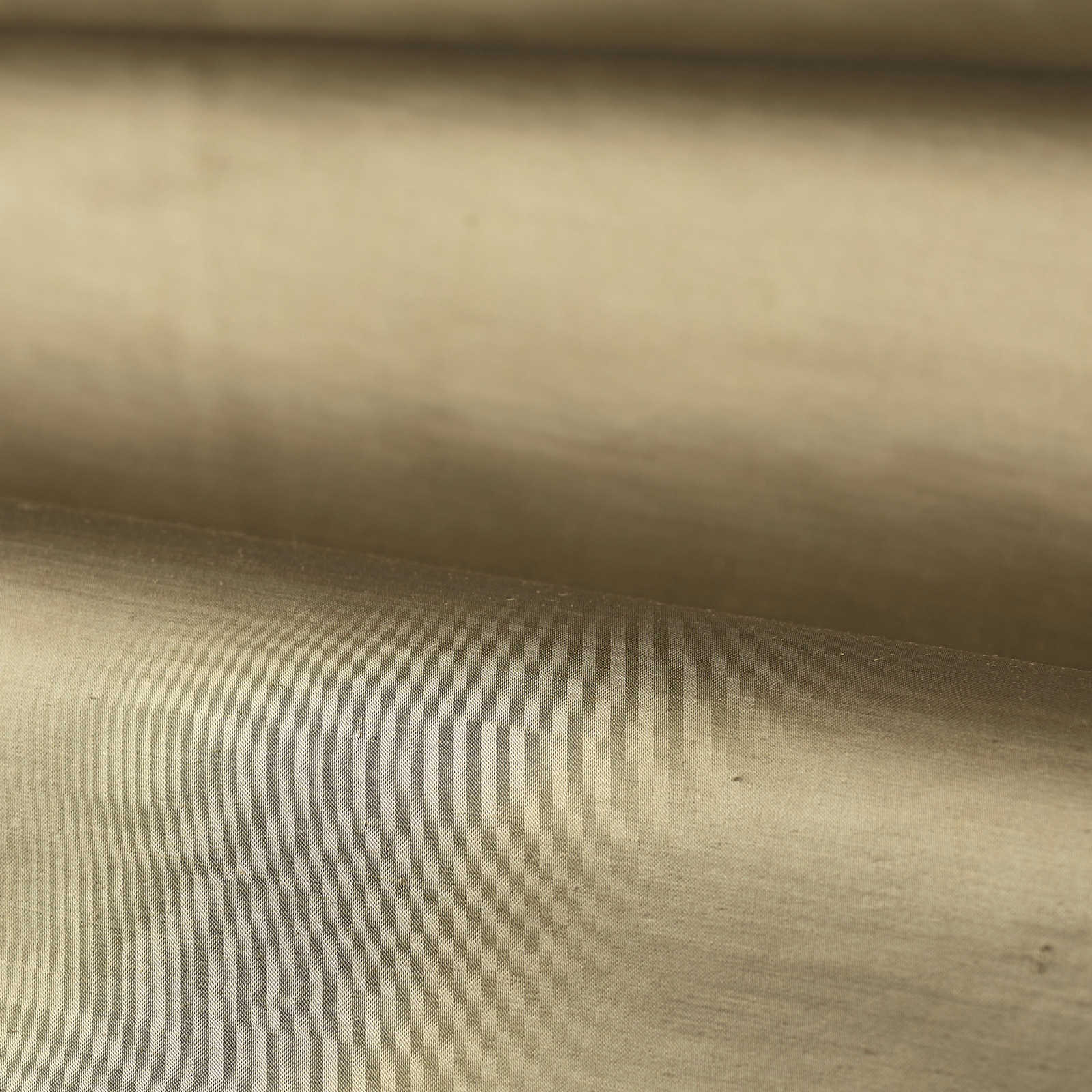 Warm mushroom-taupe plain-weave fabric with subtle horizontal grain and soft sheen