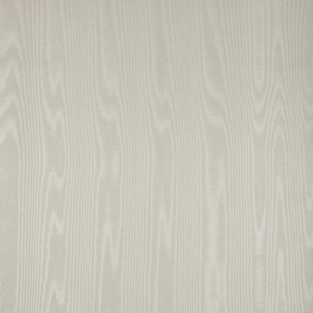 Pale platinum-grey moiré wallpaper with softly rippling vertical lines