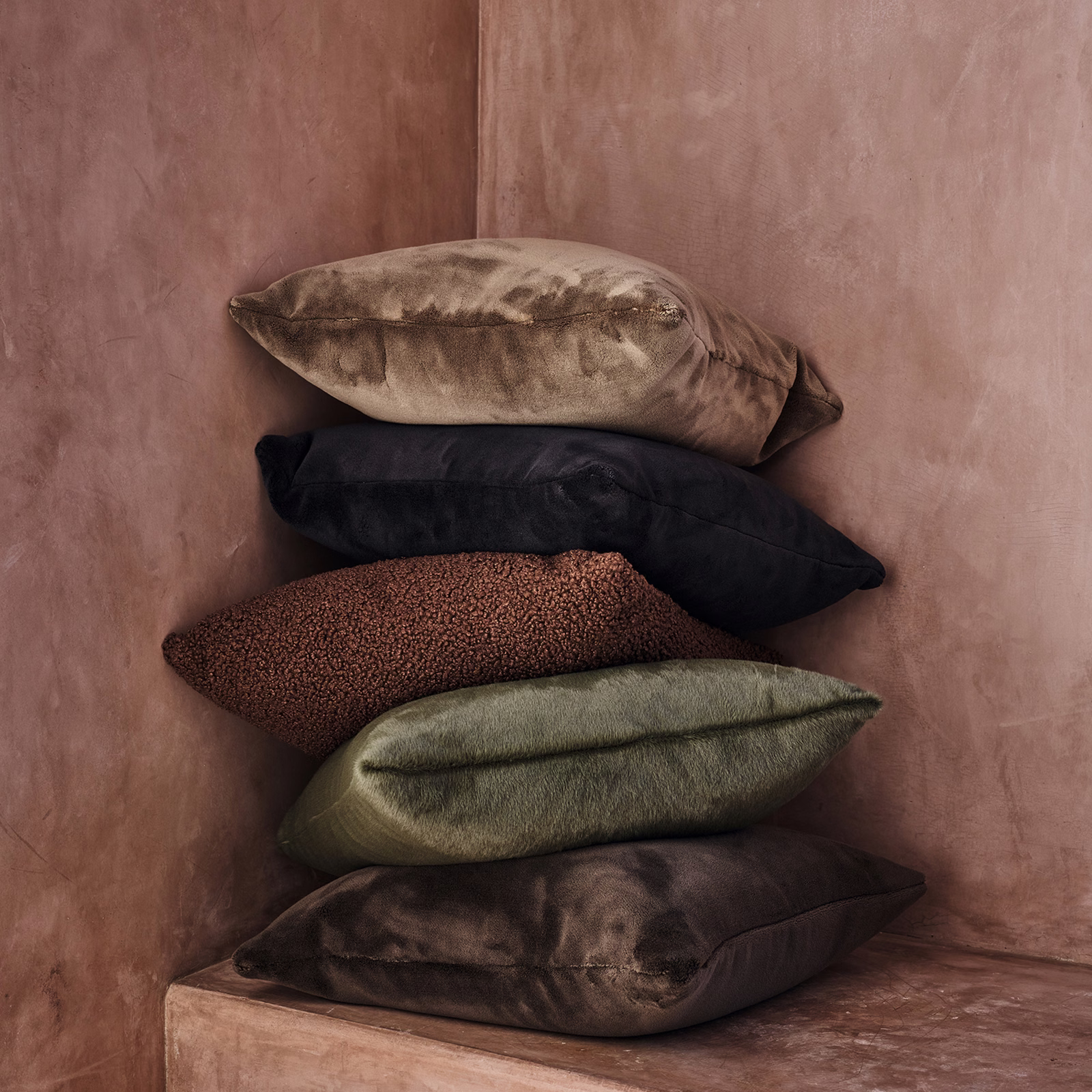 Lower cushion in smoky rosewood brown with cloudy, light-catching texture