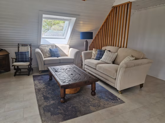Simon Houlding upholstery and soft furnishings, a finished piece